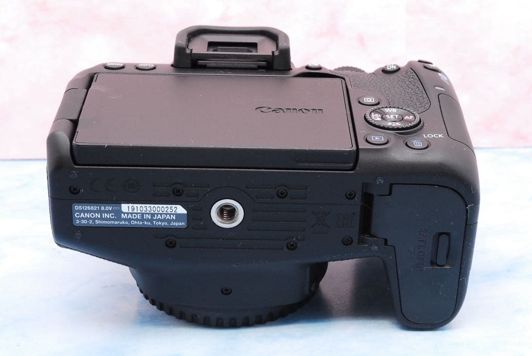 Canon Kiss X10i☆超高性能☆一眼レフカメラ☆スマホ転送OK☆