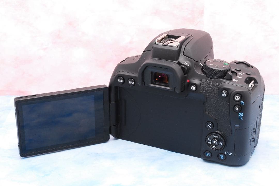 Canon Kiss X10i☆超高性能☆一眼レフカメラ☆スマホ転送OK☆