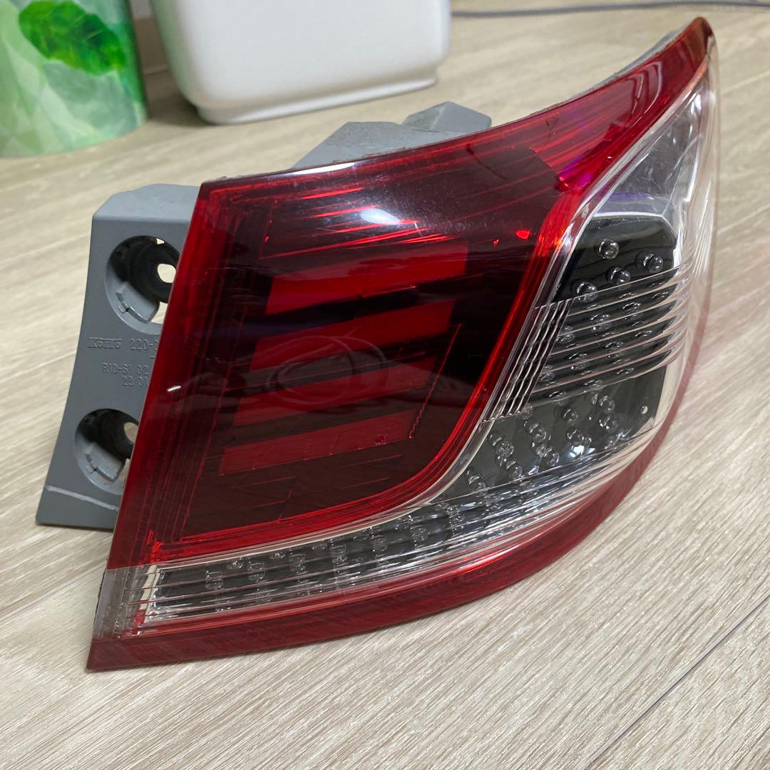 rb3オデッセイ　テールランプ社外