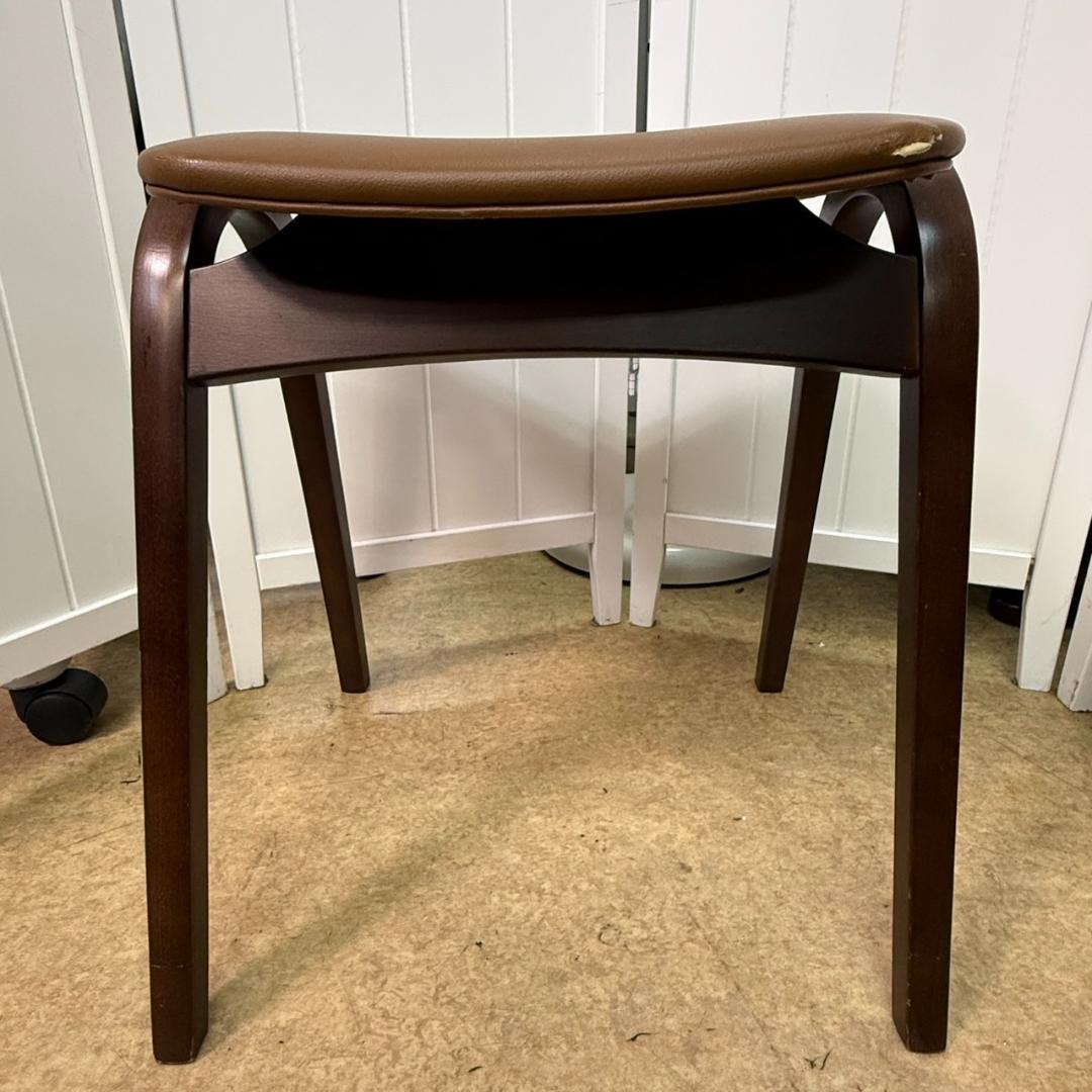 ★秋田木工　剣持勇　スタッキングスツール　No.202