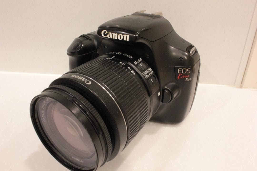 Canon KISS X50 一眼レフカメラ 手振補正、レンズ￼(18-55m)