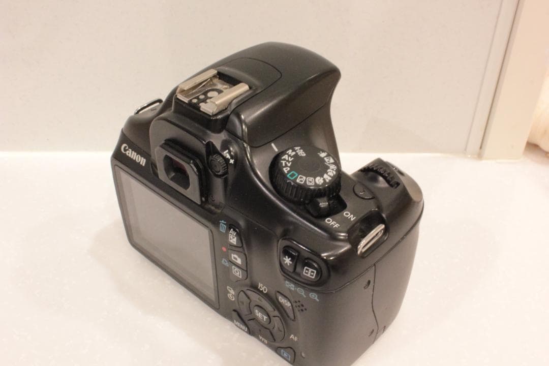 Canon KISS X50 一眼レフカメラ 手振補正、レンズ￼(18-55m)