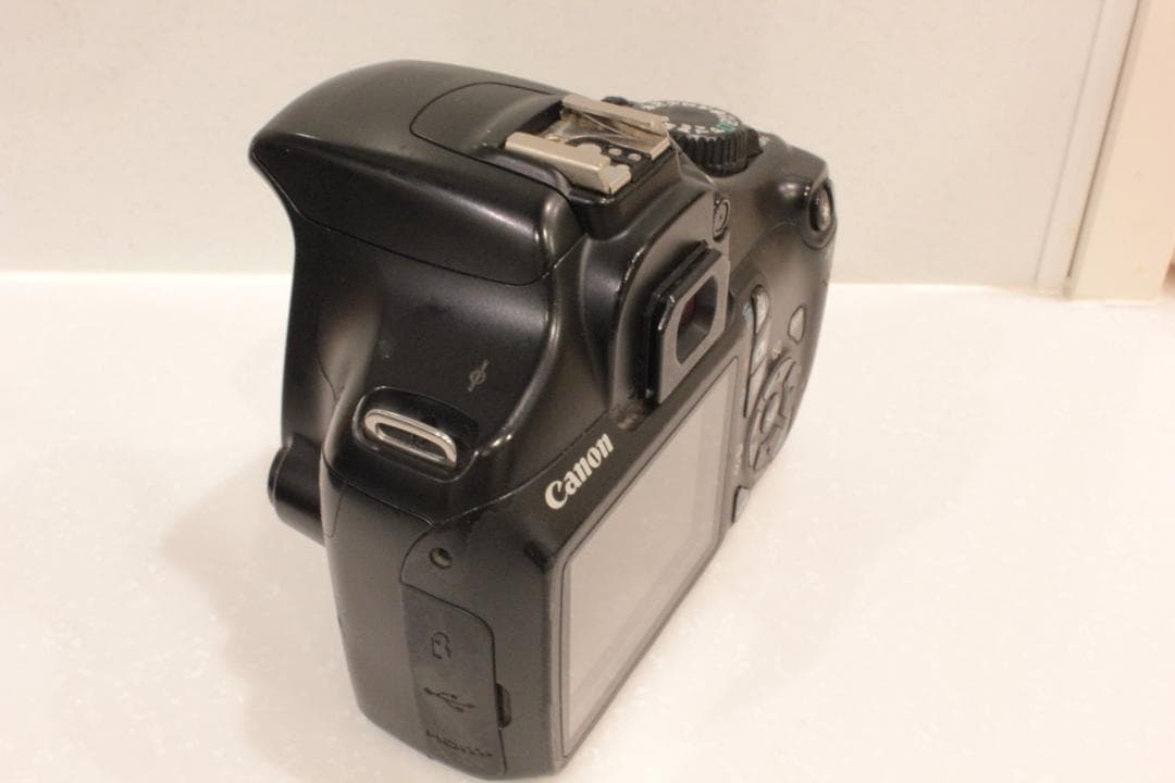 Canon KISS X50 一眼レフカメラ 手振補正、レンズ￼(18-55m)