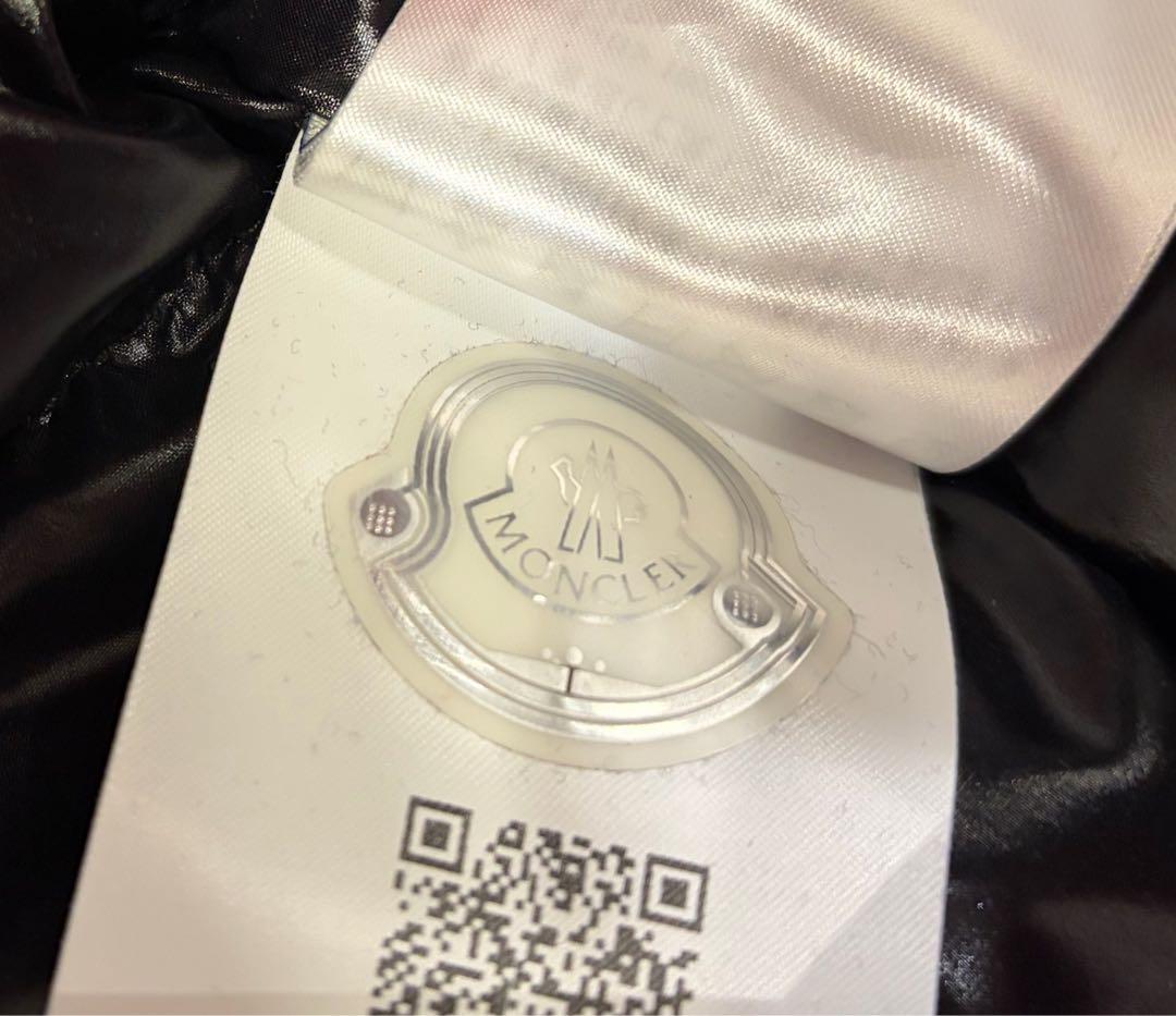 極美品 正規品 MONCLER ブラックダウンジャケット
