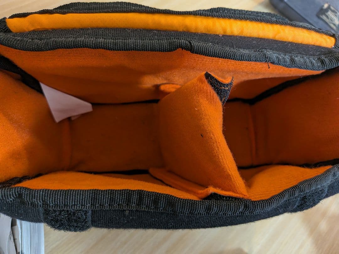 デジカメ　Panasonic LUMIX DMC-GF7 ジャンク品？動作確認☓