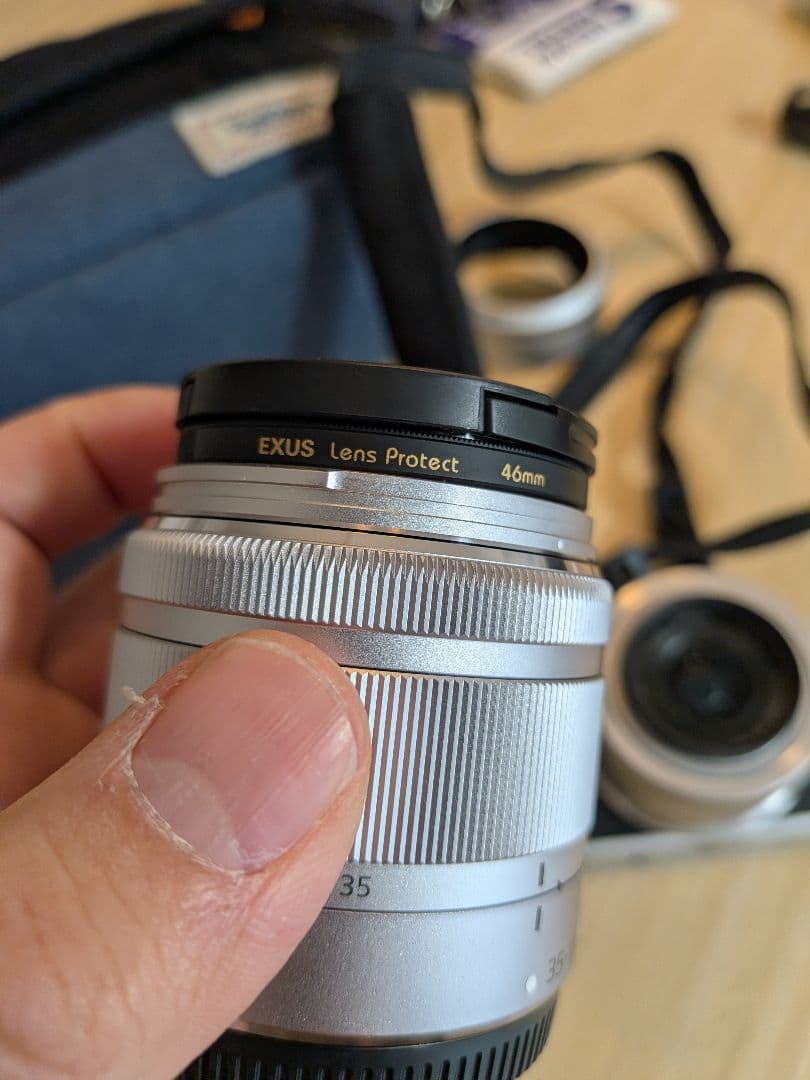 デジカメ　Panasonic LUMIX DMC-GF7 ジャンク品？動作確認☓