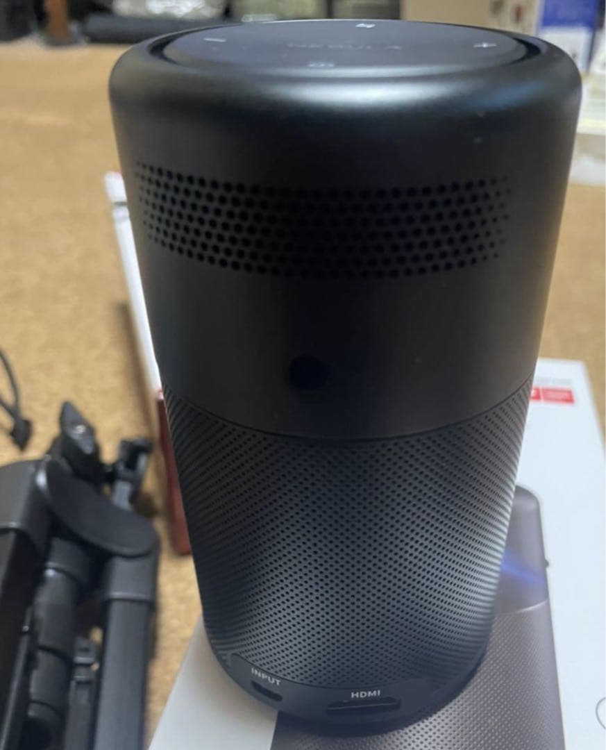 AnkerNebulaCapsulモバイルプロジェクタ簡単映画キャンプアウトドア