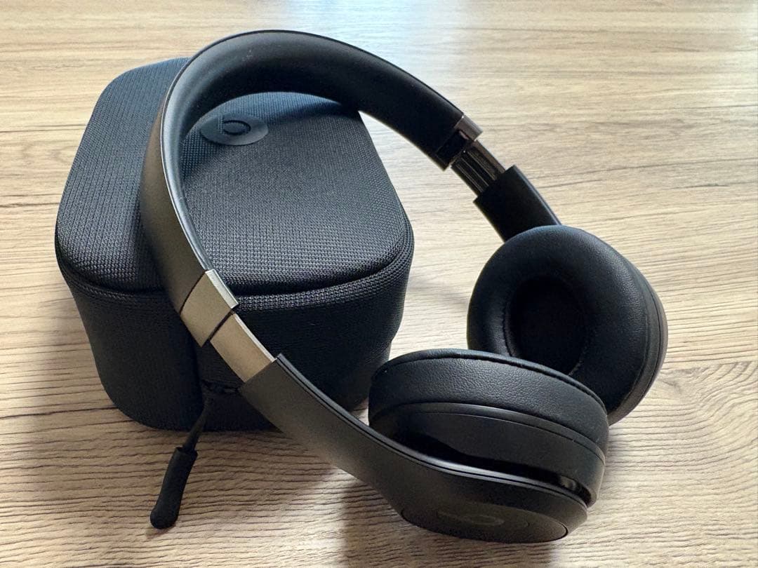 Beats solo 4 ほぼ新品