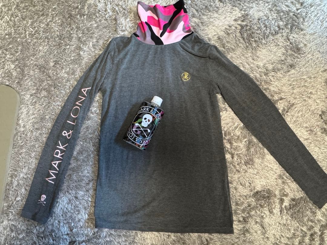 やす君 美品　MARK & LONA モックネック