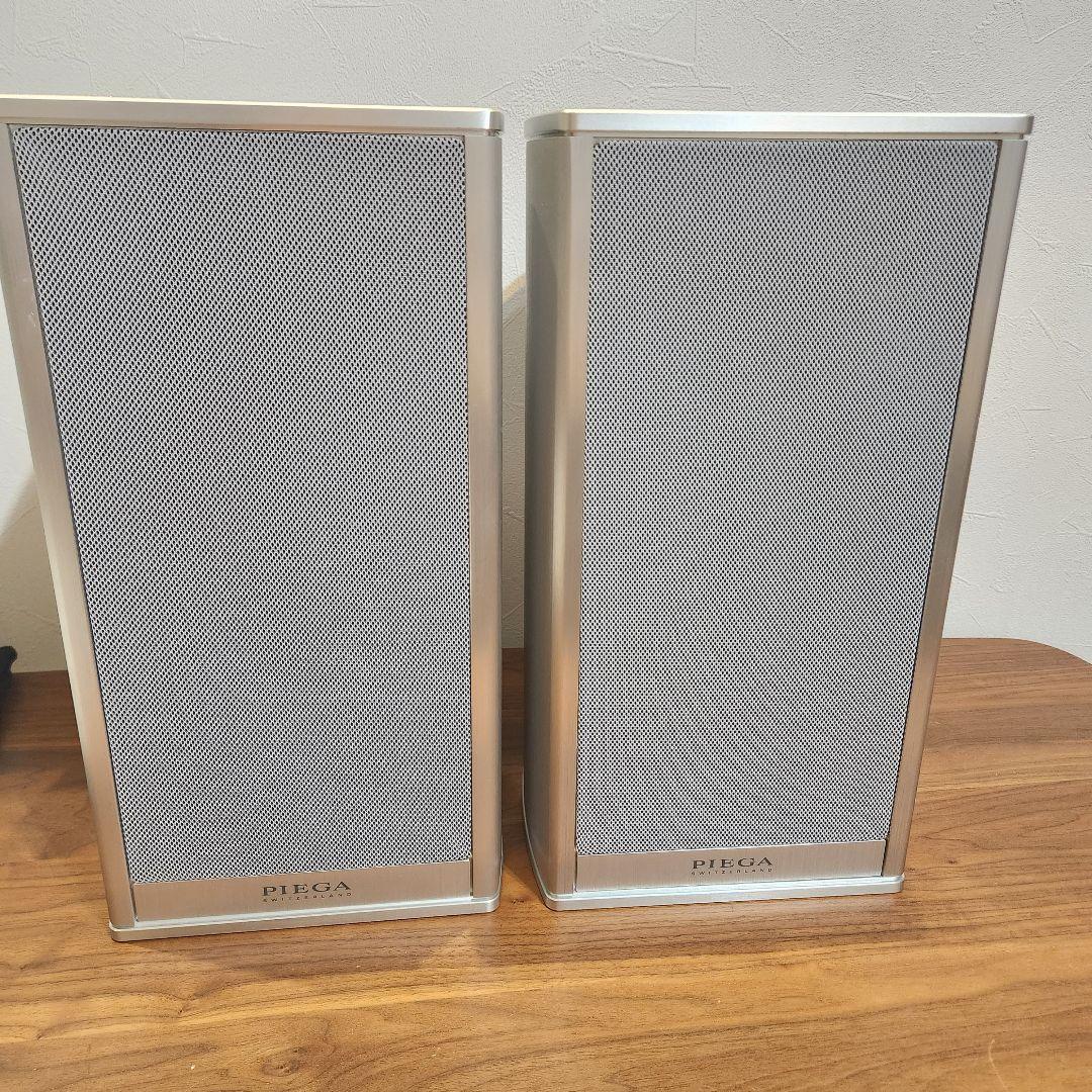 PIEGA製ブックシェルフスピーカ　PREMIUM 301 Silver　ペア