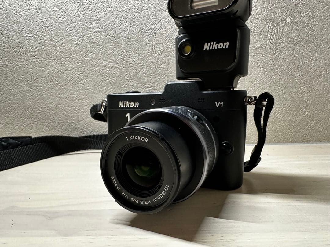 【美品】Nikon Nikon1 V1 レンズセット デジタルカメラ　レンズ　1