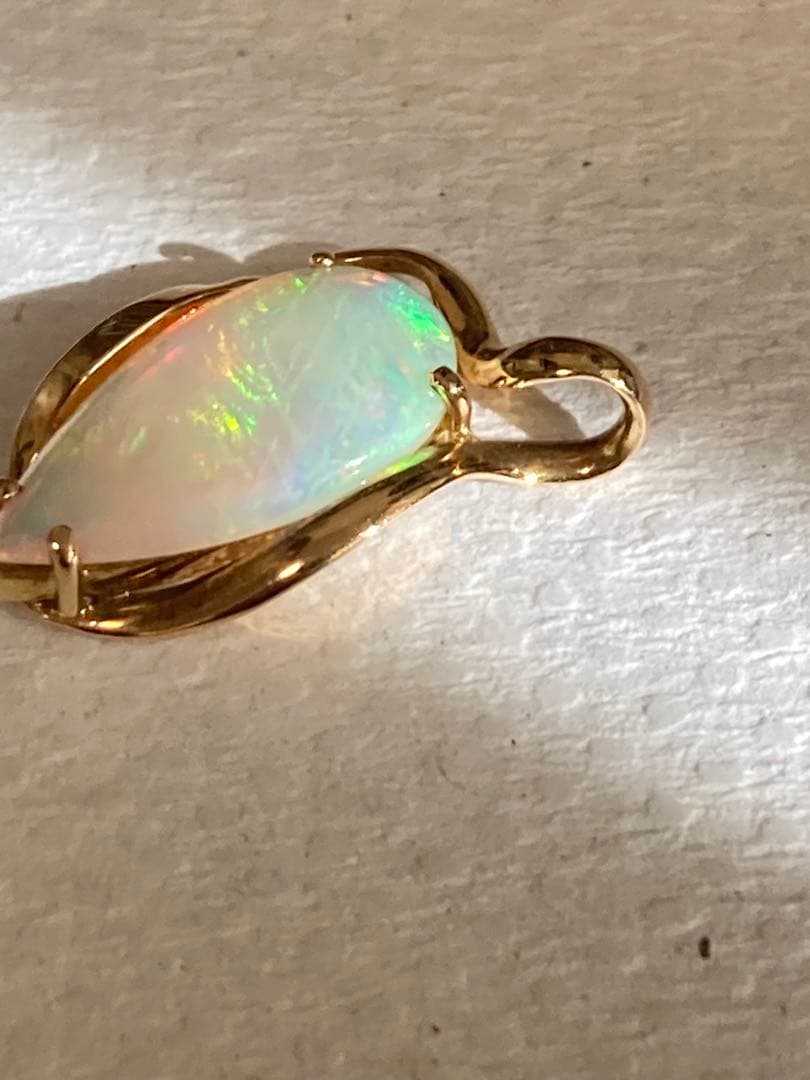 M*i様 k14 オパール　ネックレストップ