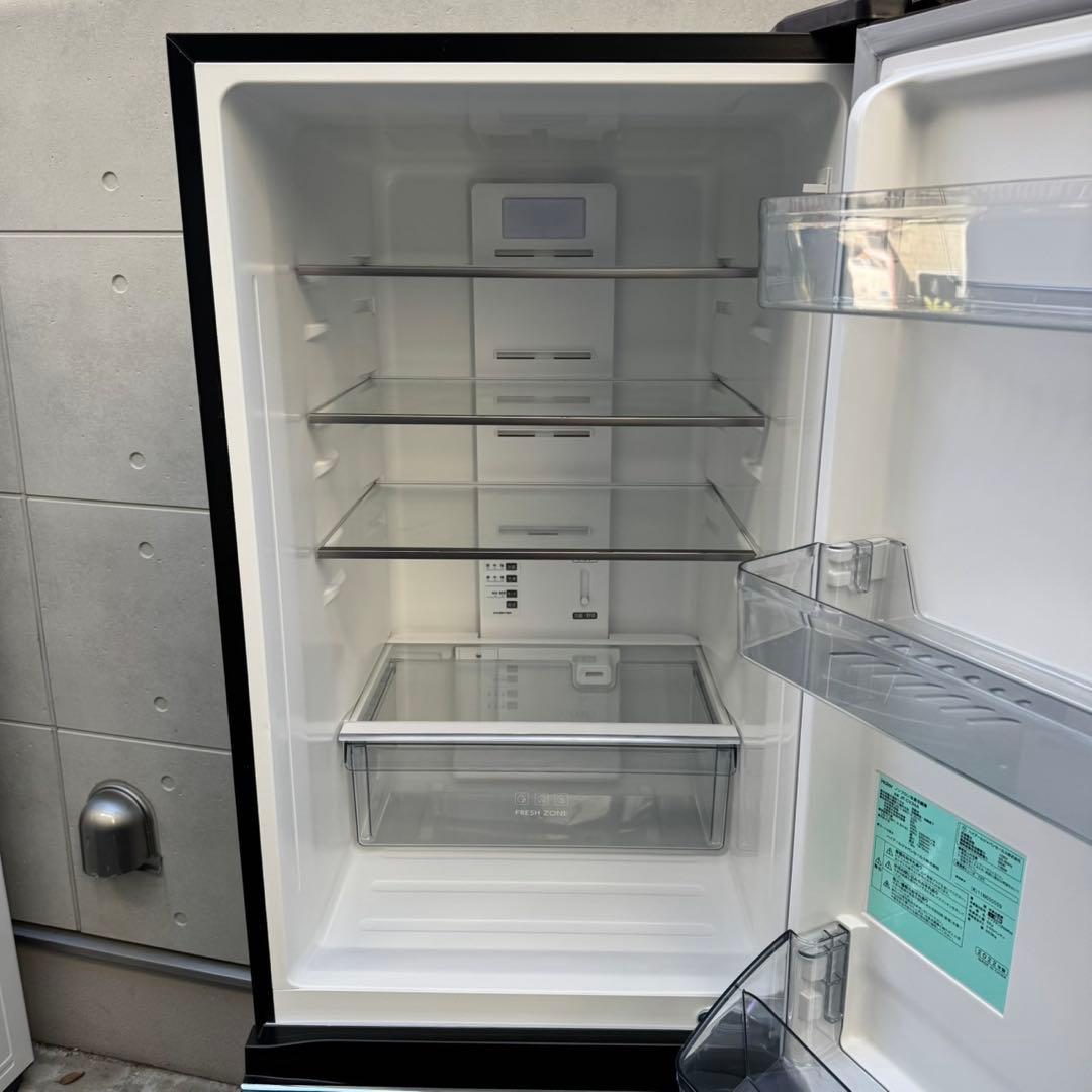 254⭐️2022年製★ハイアール冷蔵庫　大型　3ドア　ブラック 300〜400L