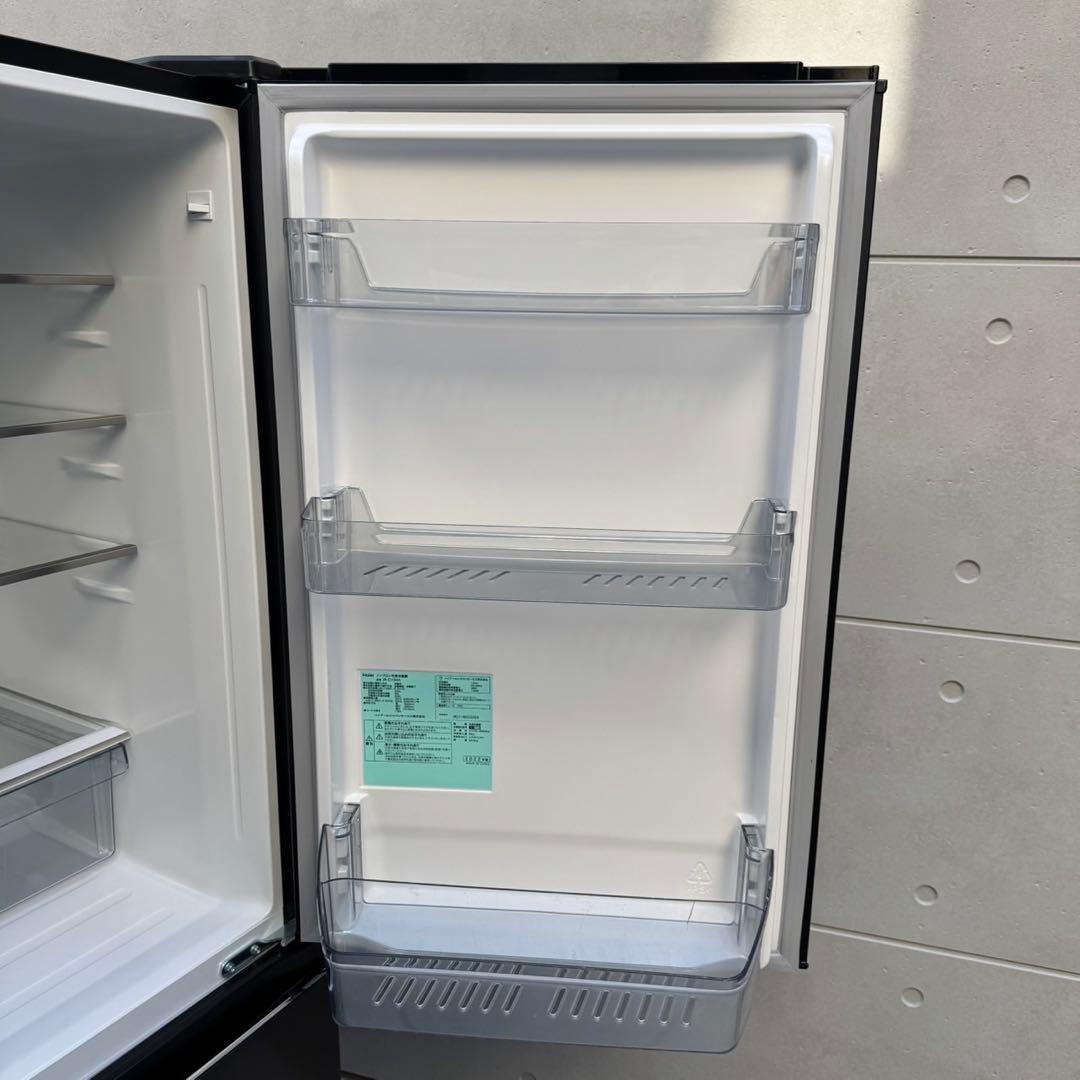 254⭐️2022年製★ハイアール冷蔵庫　大型　3ドア　ブラック 300〜400L