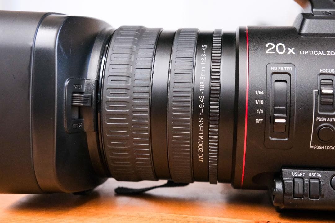 JVC 4Kビデオカメラ HC500 美品