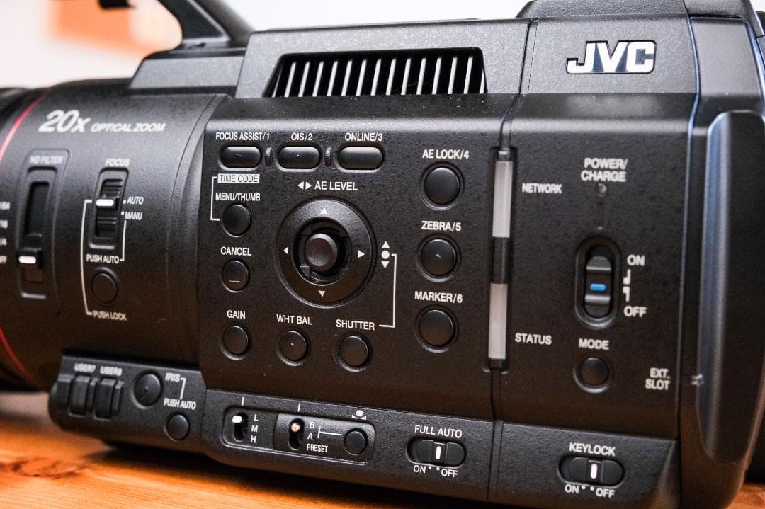 JVC 4Kビデオカメラ HC500 美品