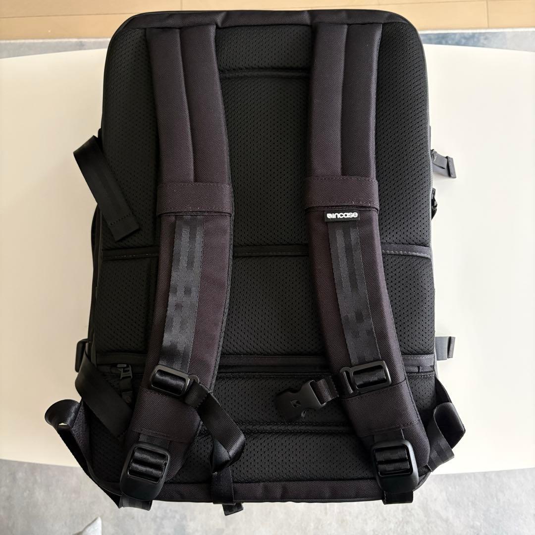 Toshiインケース A.R.C. Travel Pack /Black-