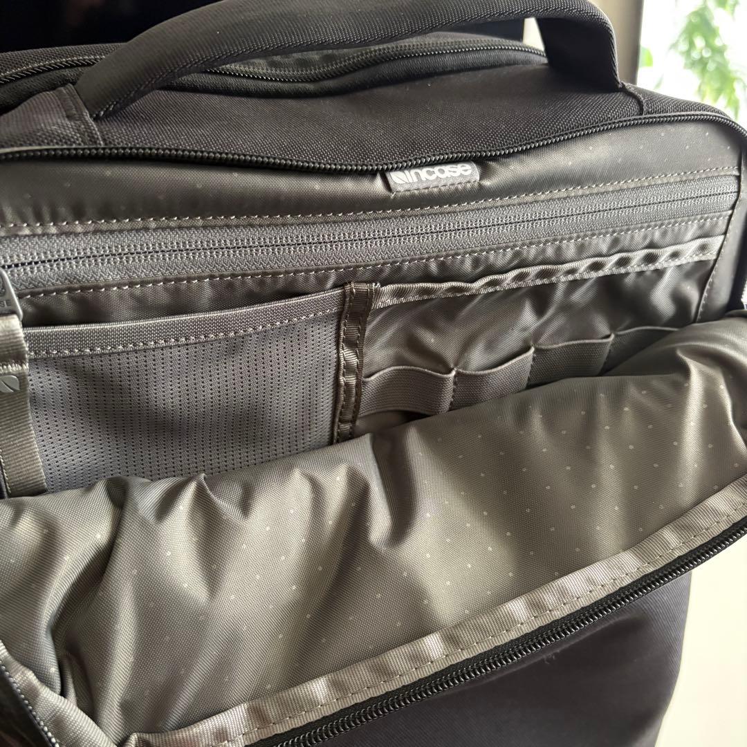 Toshiインケース A.R.C. Travel Pack /Black-