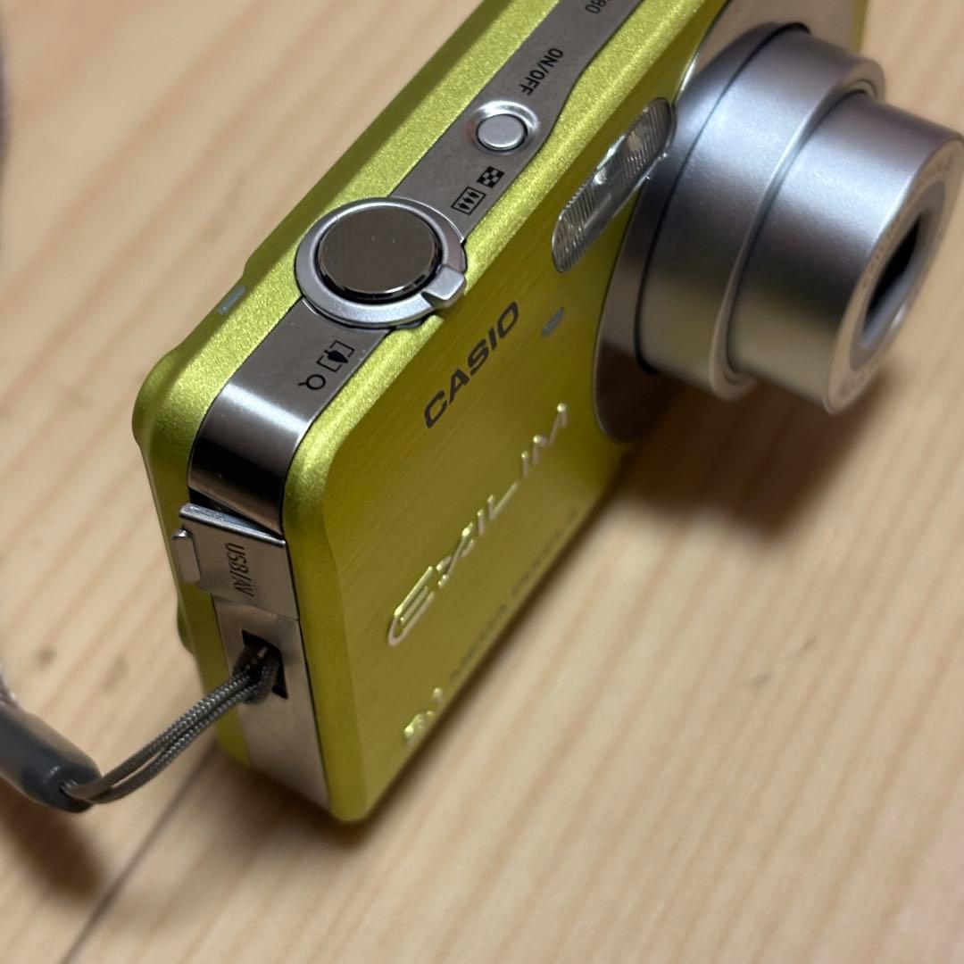CASIO EXILIM EX-Z80 イエロー カシオ デジカメ　コンデジ