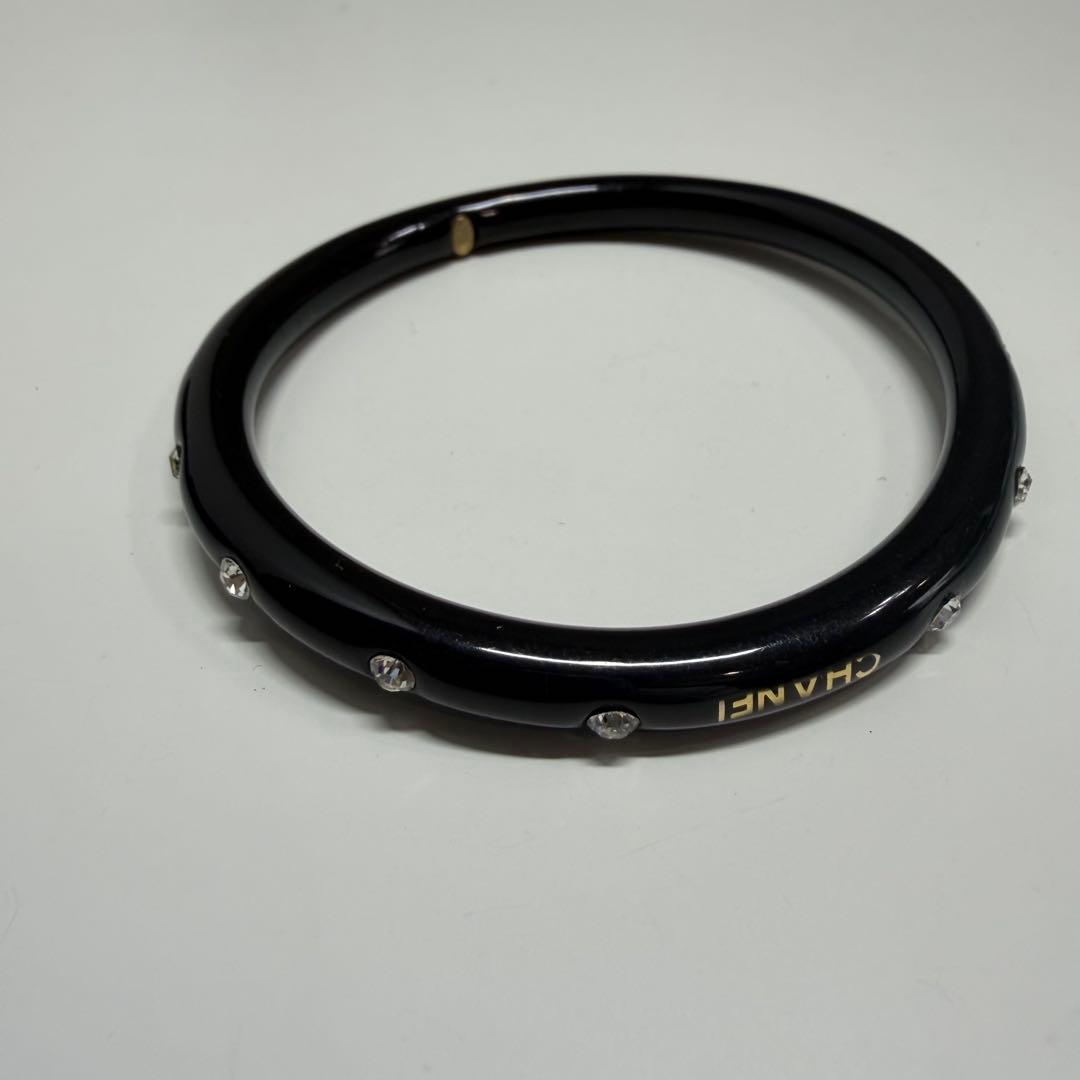 オ*ム様 CHANEL ブラック クリスタルバングル