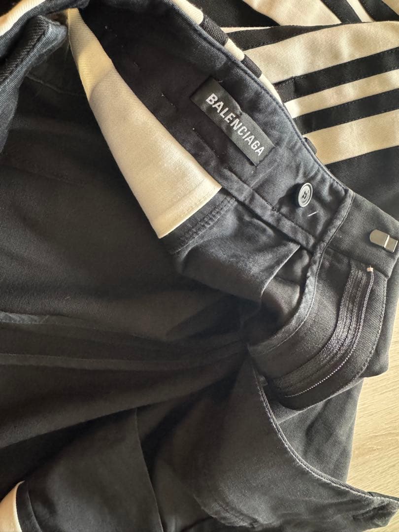 バレンシアガ BALENCIAGA サイドライン パンツ 黒✖️白 アディダス