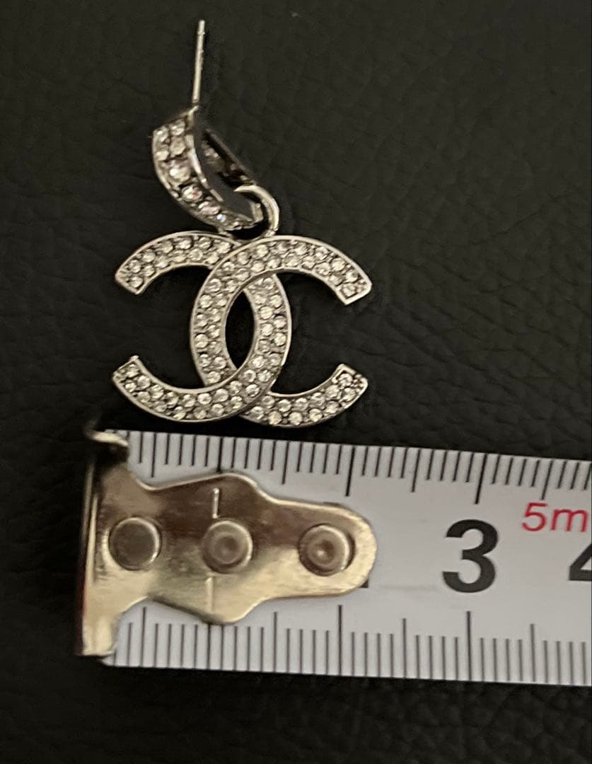 片耳のみCHANEL CCロゴ ピアス(片耳用)