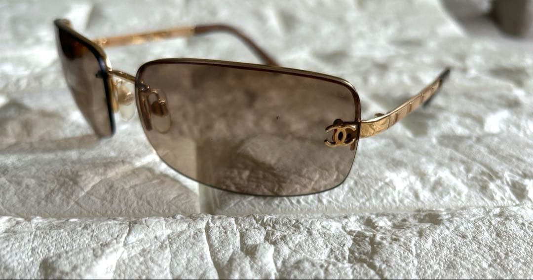 CHANEL ブラウン スクエア サングラス