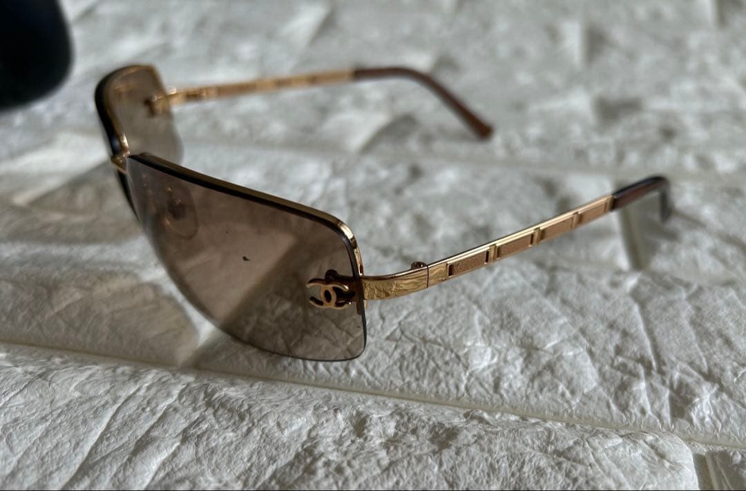 CHANEL ブラウン スクエア サングラス