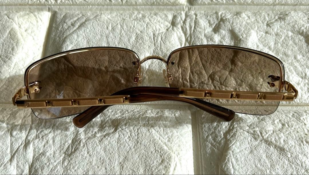 CHANEL ブラウン スクエア サングラス