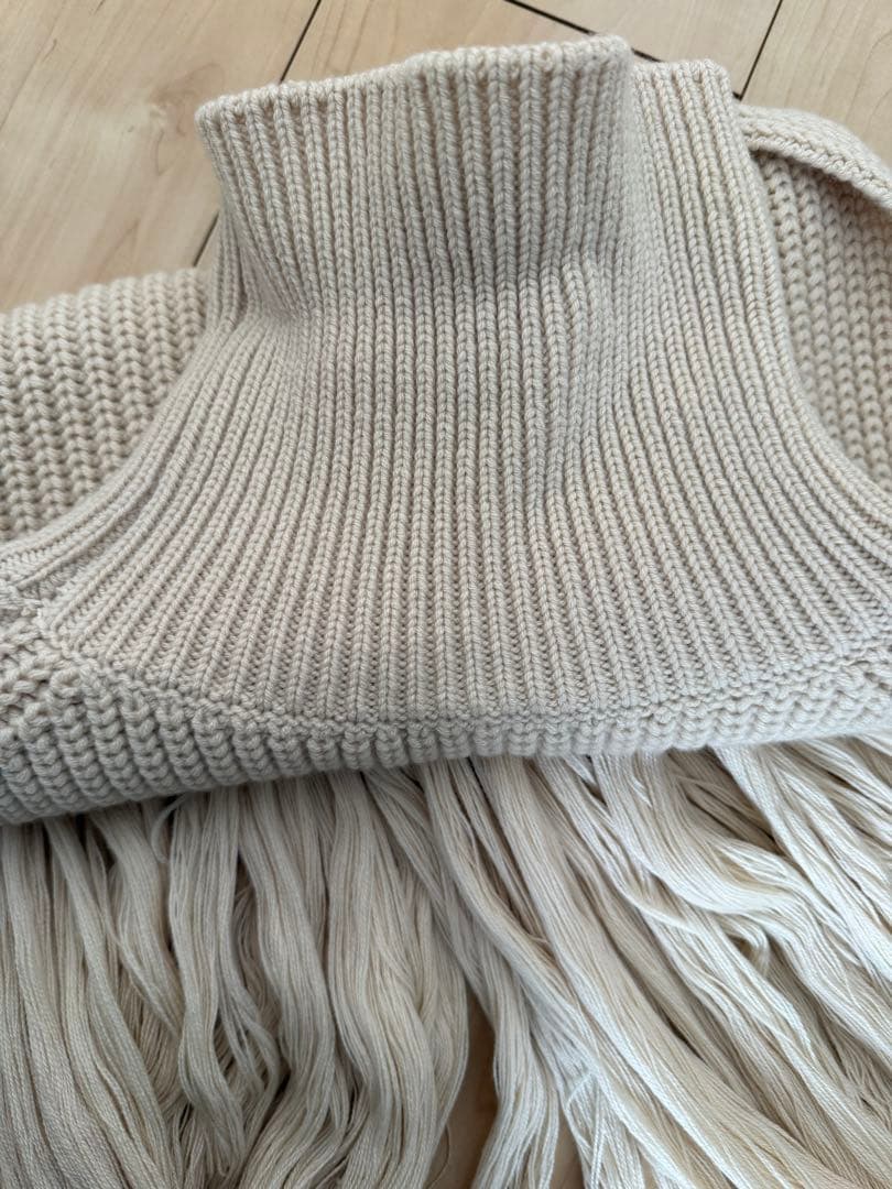 HYKE アイボリー フリンジ ニットベスト