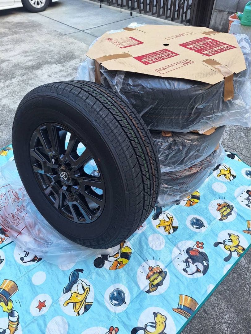 LOVE♡ ランクル250 新車取り未使用 18インチホイールタイヤセット