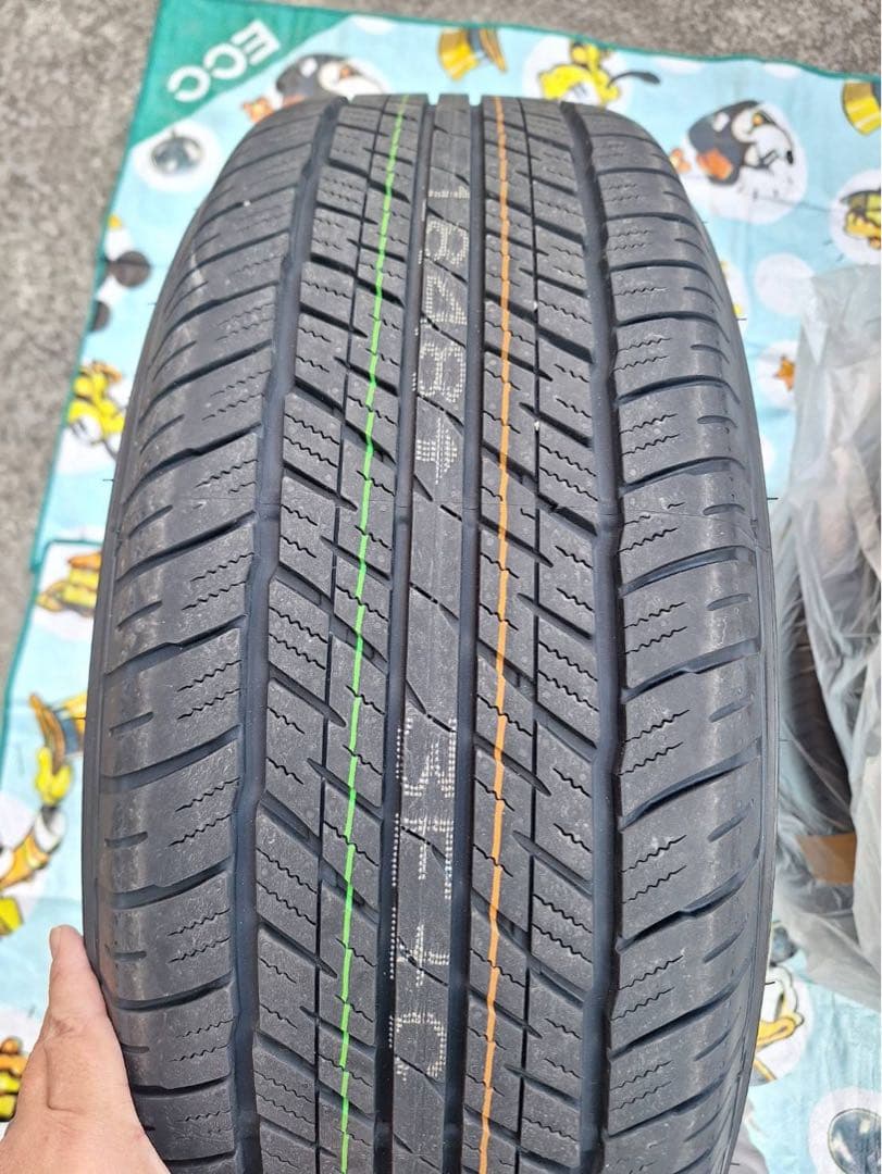 LOVE♡ ランクル250 新車取り未使用 18インチホイールタイヤセット