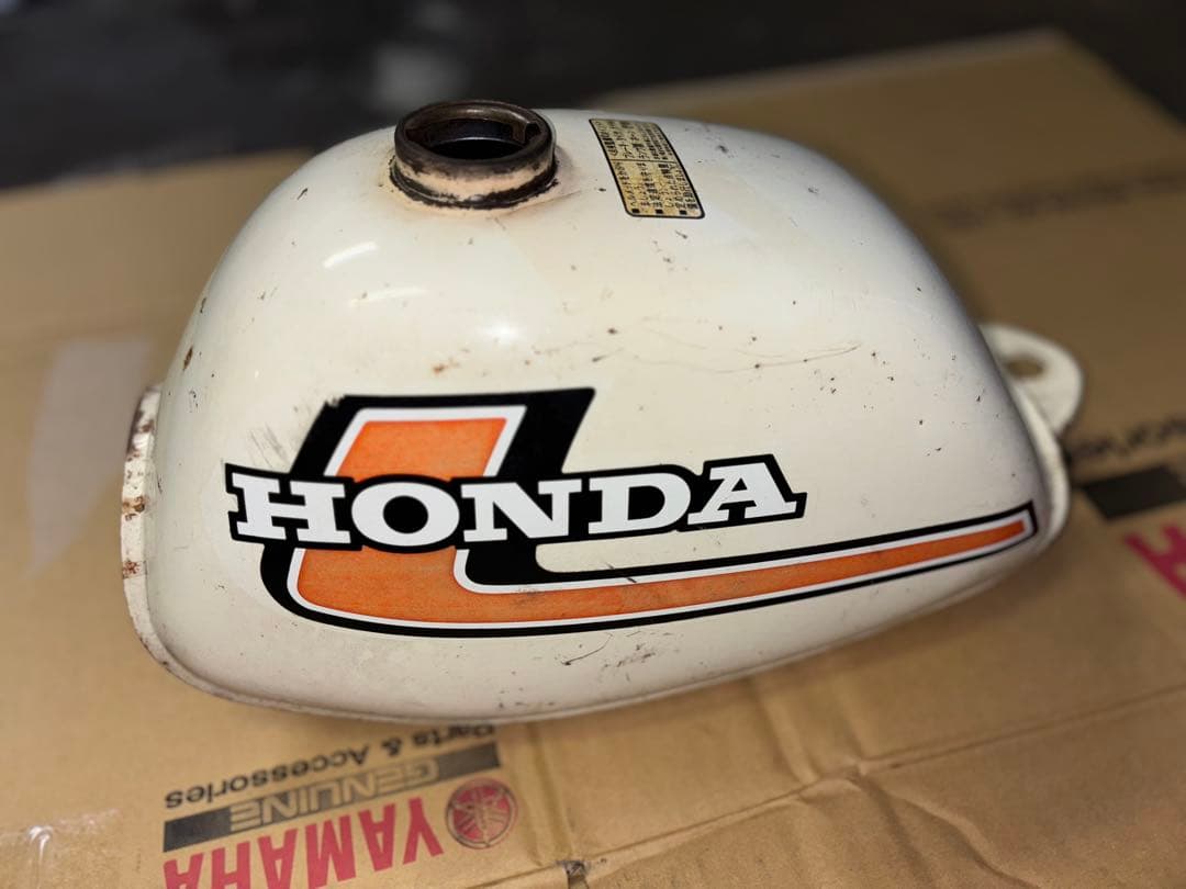 HONDA モンキー　Z50J 4L 錆、凹みあり