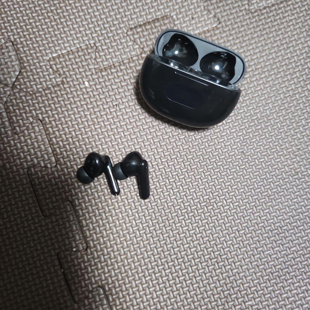 ワイヤレスイヤホン