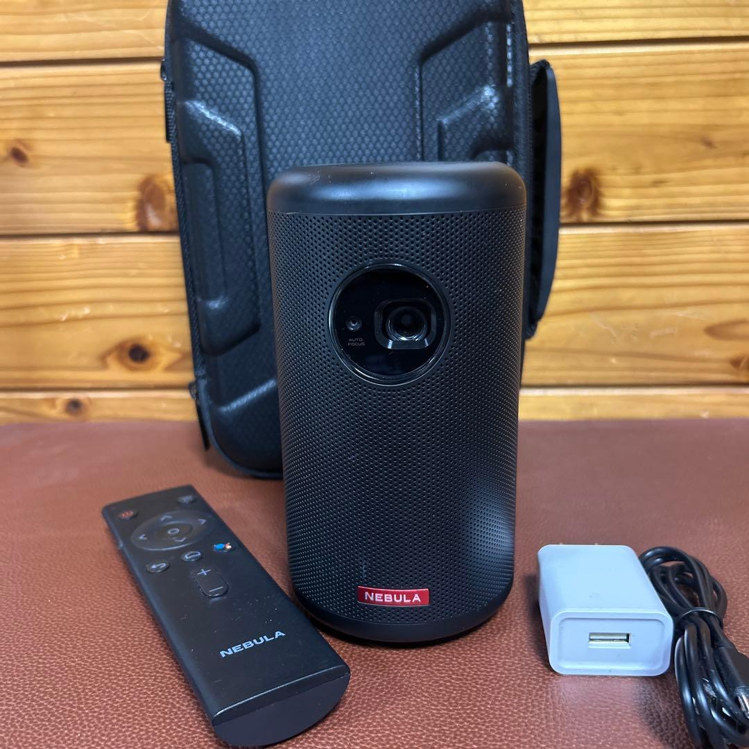 NEBULA CAPSULE 2 プロジェクター　ケース付き