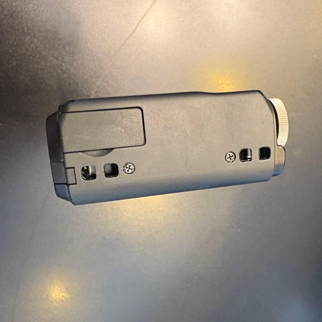 美品　RICOH R10 ブラック コンパクトデジタルカメラ