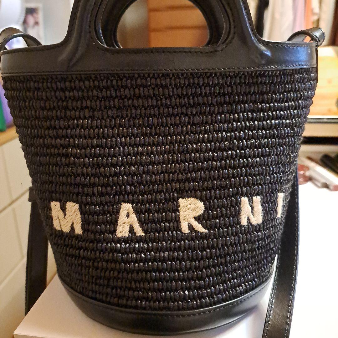 MARNIかごバッグ黒 トロピカリア