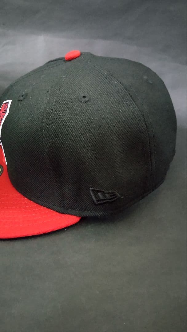 NewEraインディアンス ワフー酋長1995WSキャップブラックレッド3/8