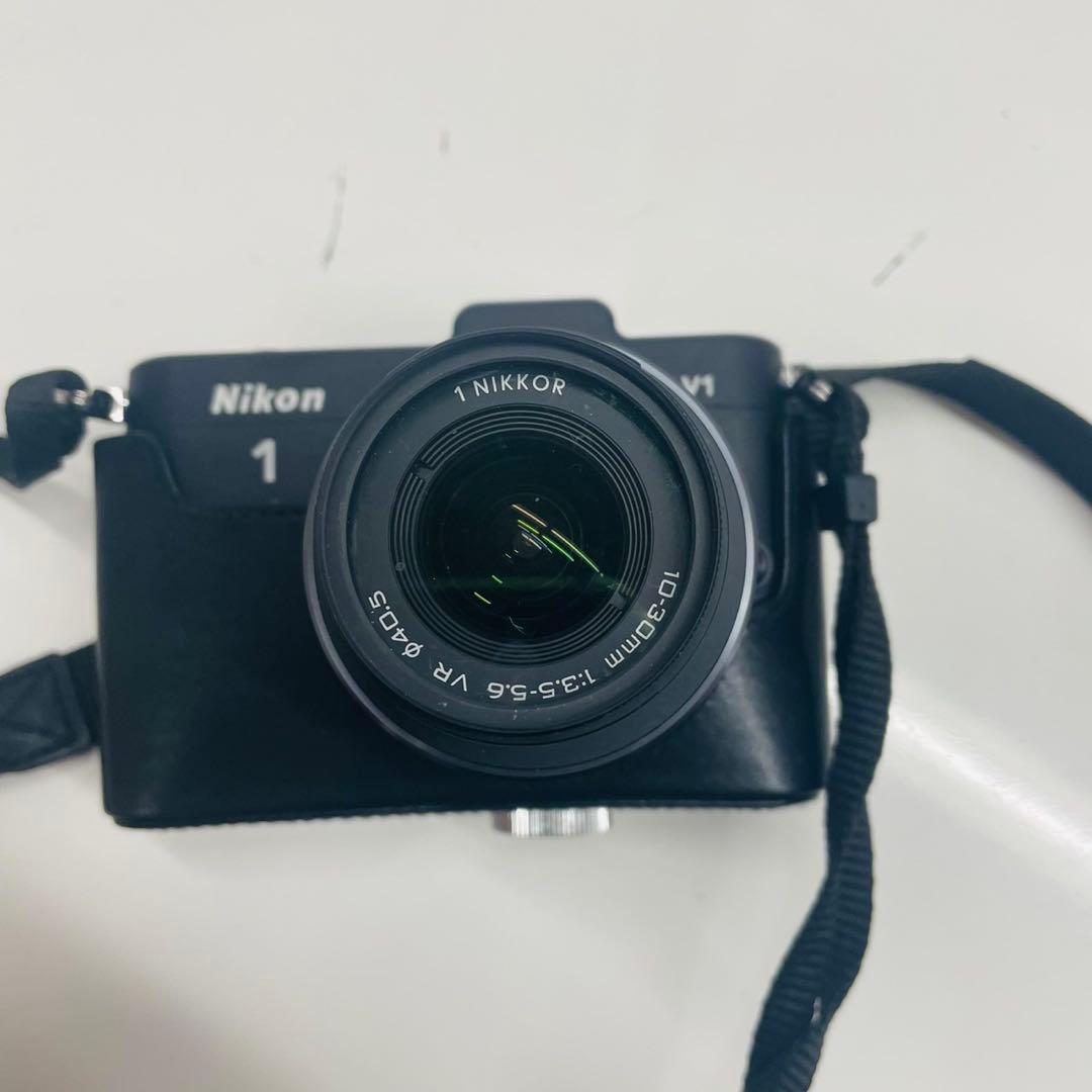 Nikon 1 一眼レフカメラ 黒 ストラップ付き ジャンク品