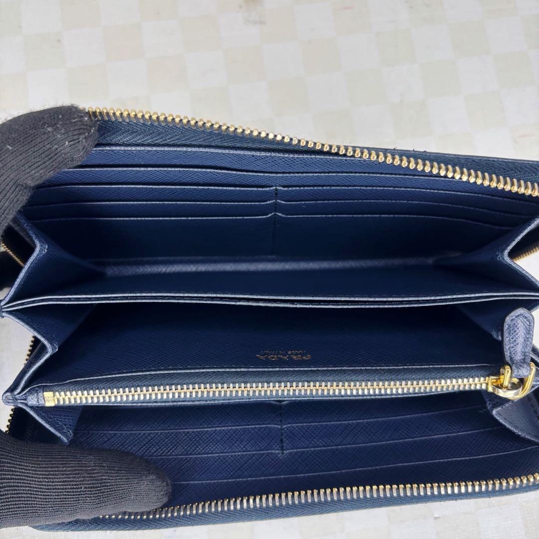 極美品　PRADA プラダ　長財布　ラウンドファスナー M08