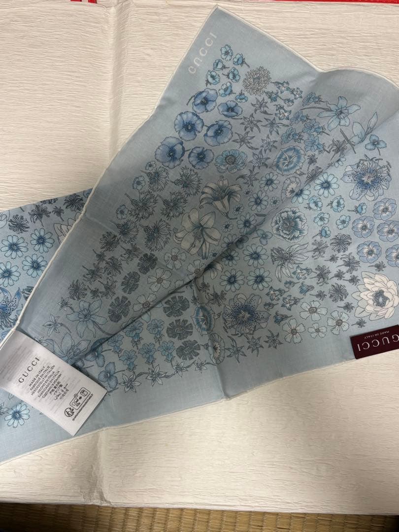 GUCCI ハンカチ　レディース