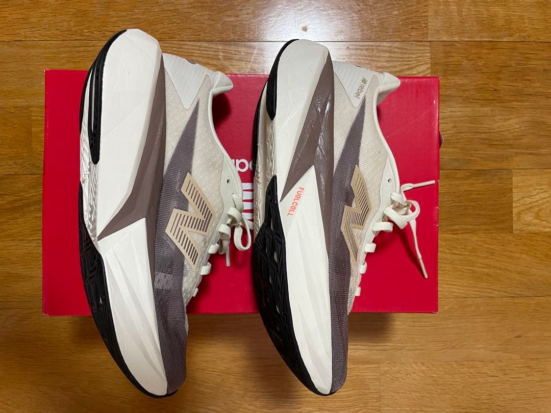 スパイク・シューズ New Balance FuelCell Rebel v5 24.5cm