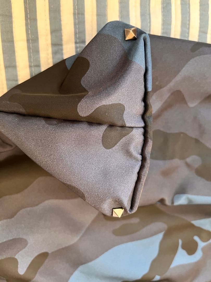 VALENTINO迷彩柄トートバッグ