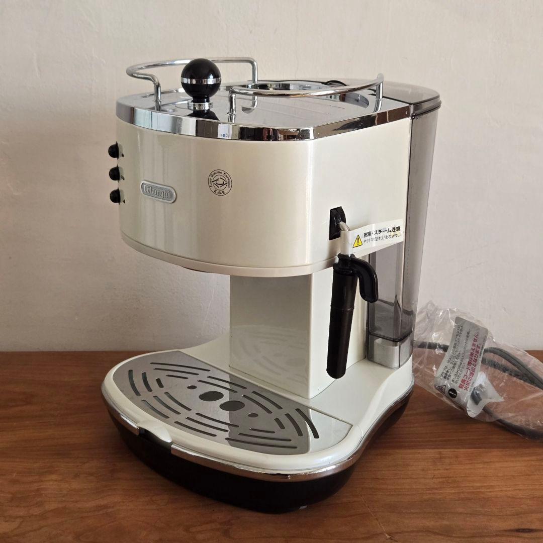 DeLonghiデロンギ　ECO310W エスプレッソメーカー