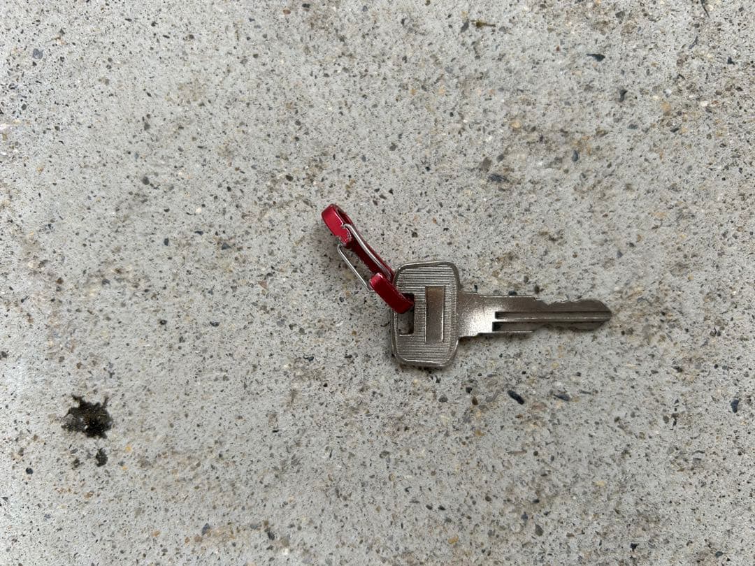 SR400初期型ノーマル・ナロータンク（ムール貝キャップキー、コック付き）中古品