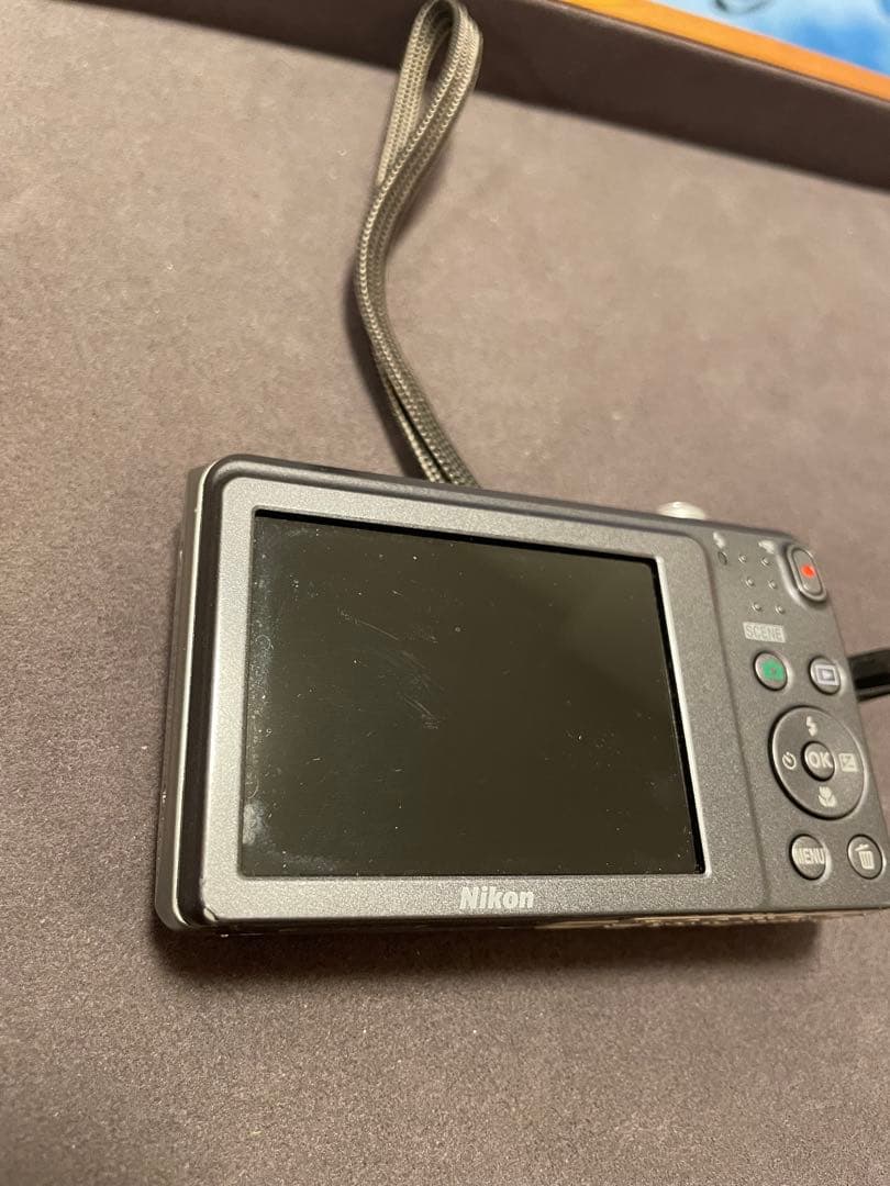 Nikon COOLPIX コンパクトデジタルカメラ　S3700【本体のみ】