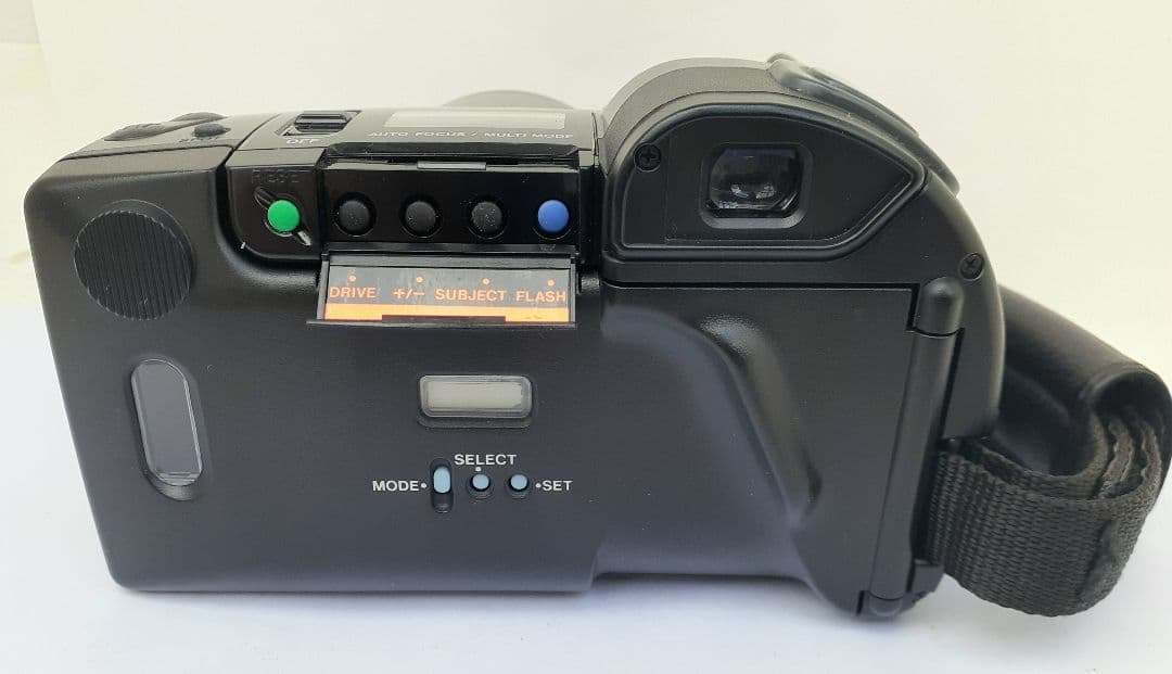 切れ者です、オリンパスのブリッジカメラ「IZM300」