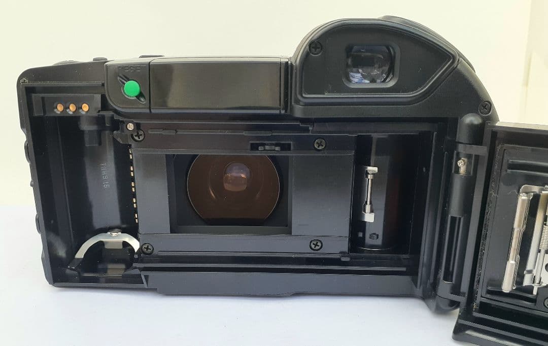 切れ者です、オリンパスのブリッジカメラ「IZM300」