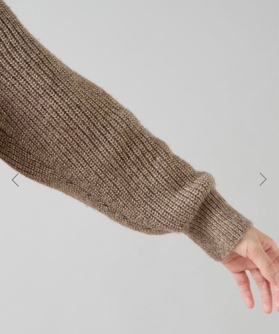 モカベージュ Vネック ボタン付きラメ入りカーディガン フリーサイズ