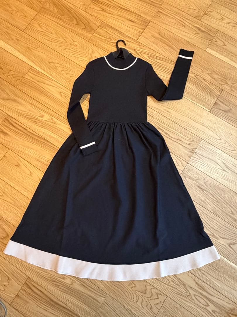 フェンネル　ニットワンピース　9号　ブラック